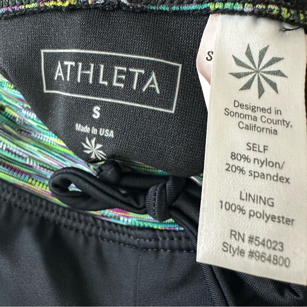 Athleta 2.5” Inseam Black Shorts with Multicolor Waistband, Size S - Picture 5 of 7